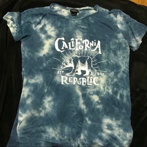 Blue/turquoise tie dye California republic tee